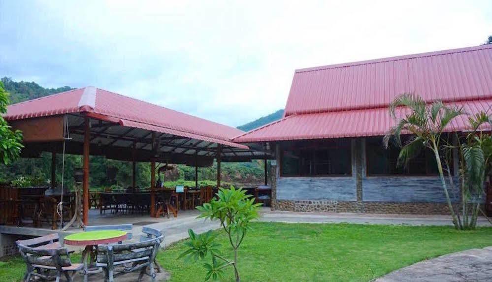Khun Mai Baan Suan Resort Mae Ai Exterior foto