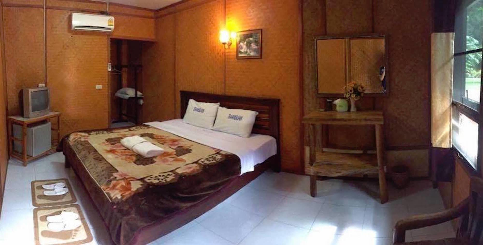 Khun Mai Baan Suan Resort Mae Ai Exterior foto